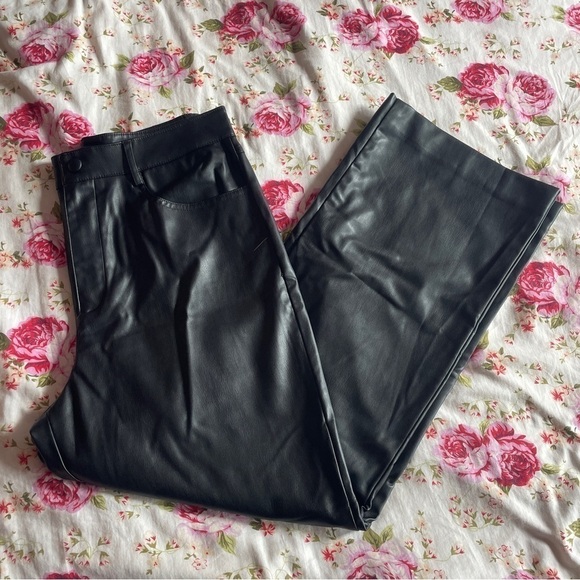 Zara- Black High Waisted Straight Leg Leather Pants Basic Everyday Size Large - Picture 8 of 9